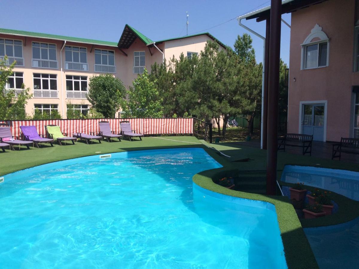 Hotel Allians โคเบลโว ภายนอก รูปภาพ